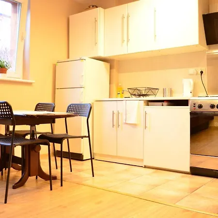 Cozy By The Old Town Apartamento